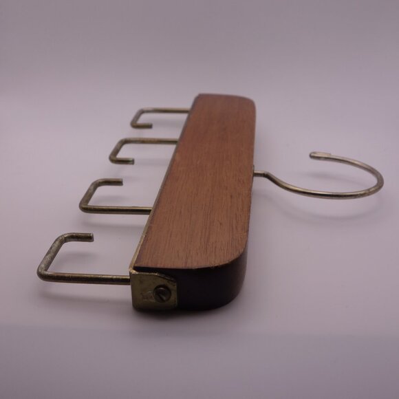 Vintage Belt Hanger Made in Taiwan - Picture 4 of 11
